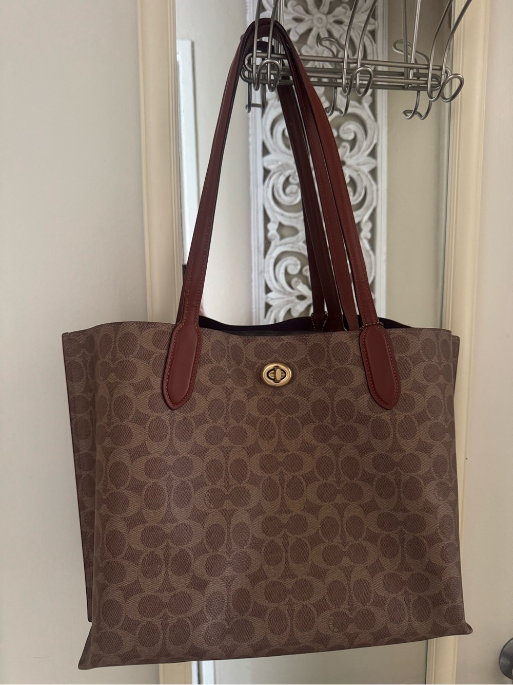 Coach Willow Tote In Signature Canvas